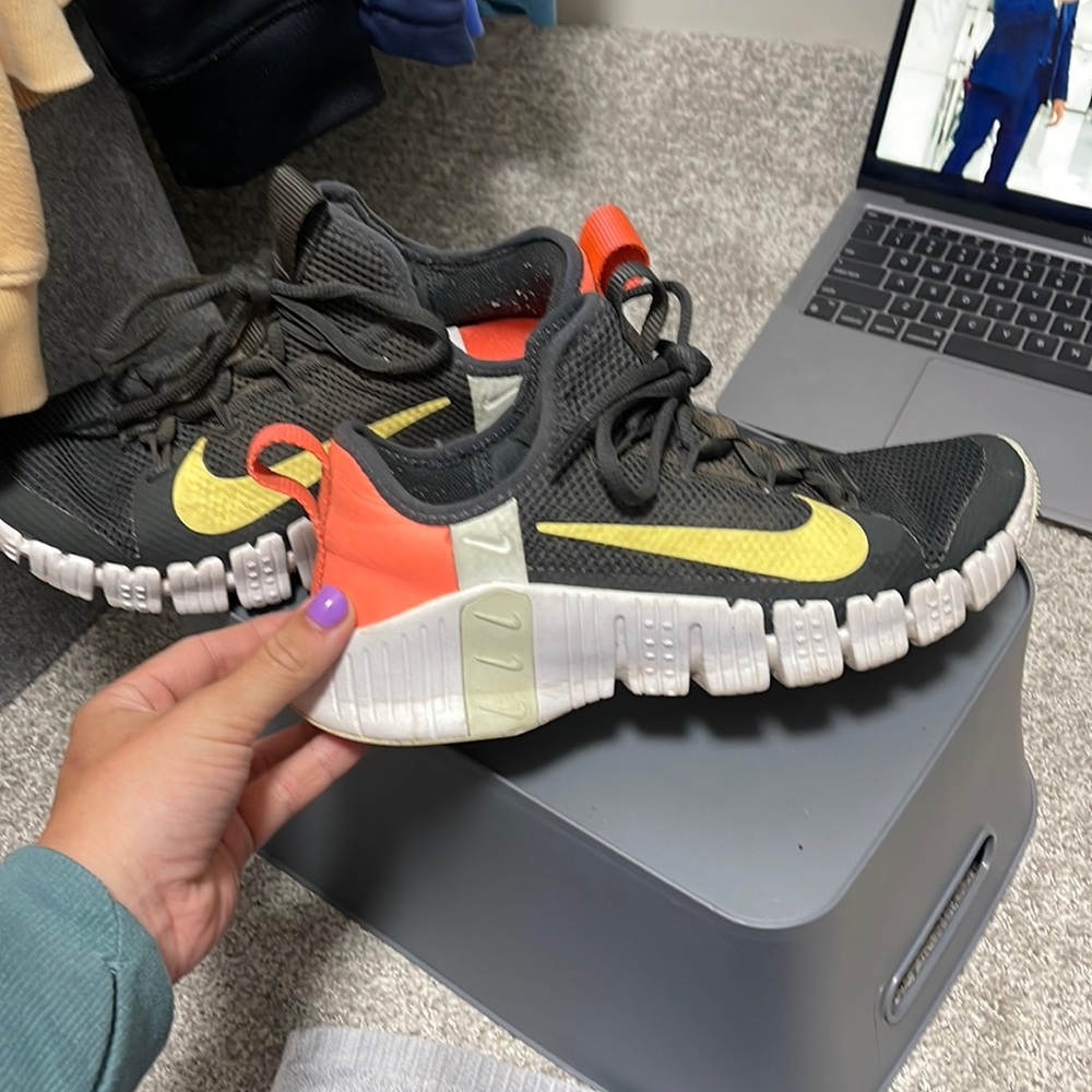 Nike weightlifting shoes size 7
